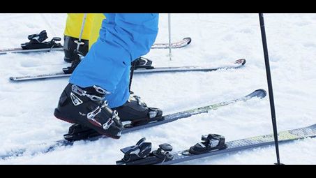 skier, ski boot, ski binding, snow